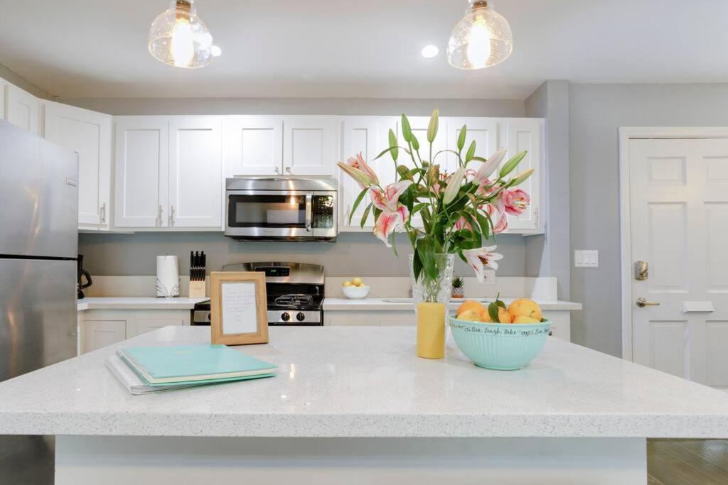 Apartment Located In Historic District Mins To Downtown, Beaches & Convention Center Long Beach Extérieur photo